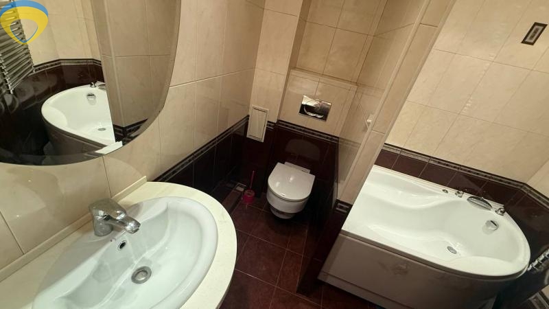 продажа трехкомнатной квартиры номер A-174666 в Малиновском районе, фото номер 10